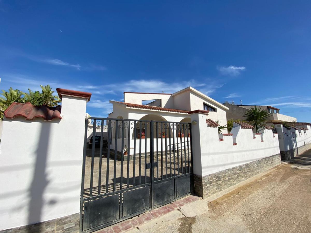 Casa Vacanze Marinella 马扎拉德尔瓦洛 外观 照片