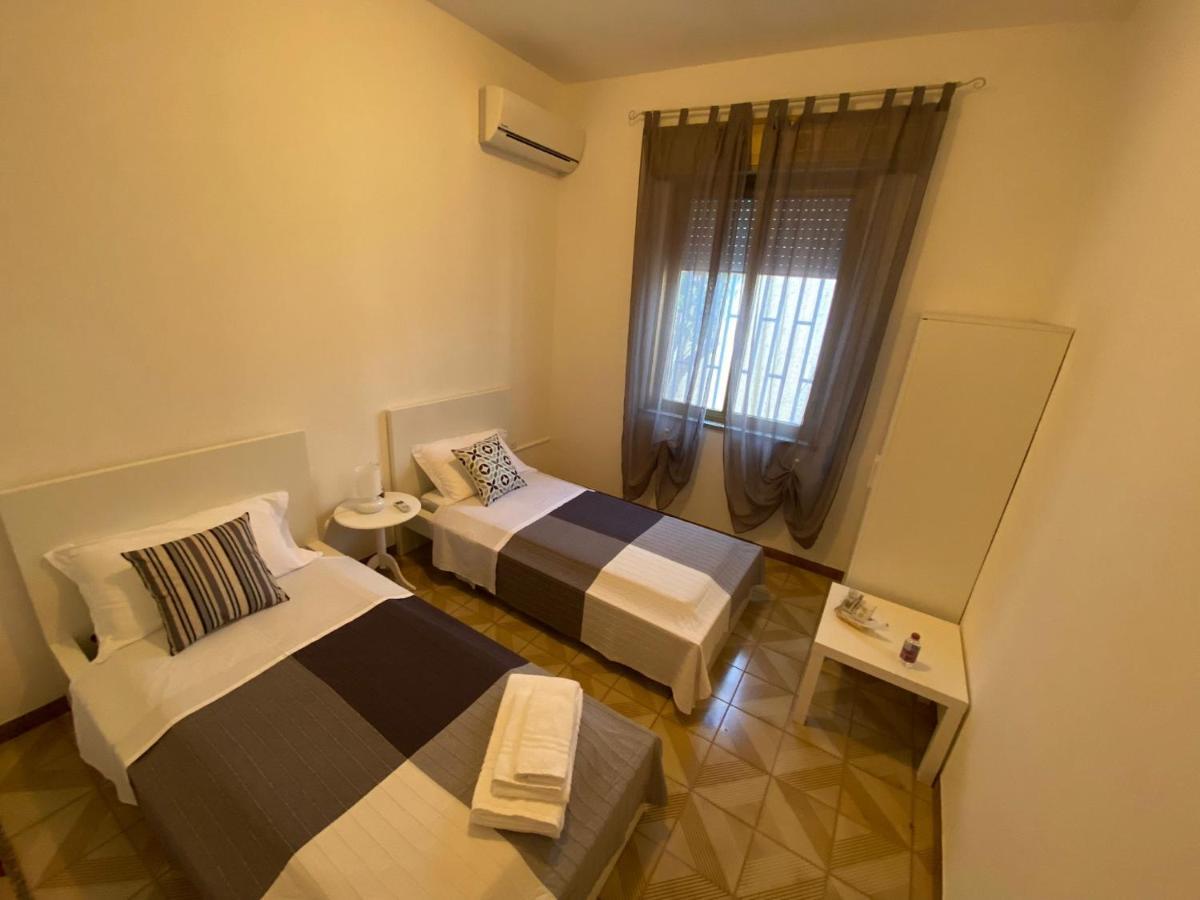 Casa Vacanze Marinella 马扎拉德尔瓦洛 外观 照片